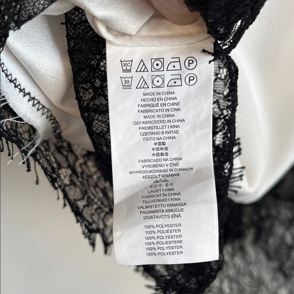 MICHAEL KORS White Sleeveless Top with Black Lace Trim, Size M - Picture 9 of 10